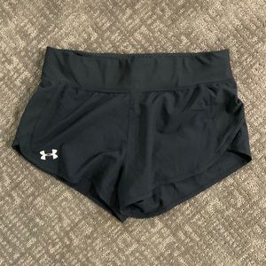 Underarmour fitted shorts